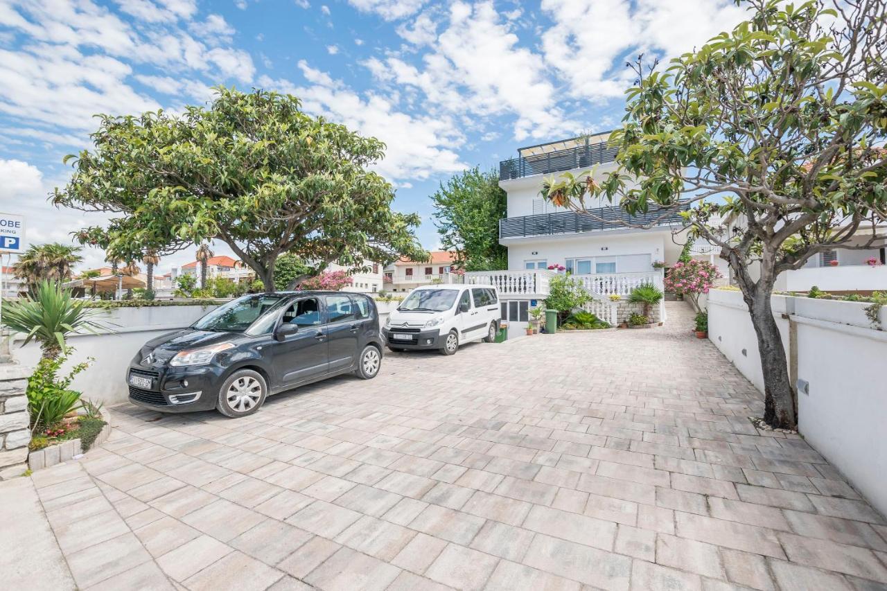 Apartments And Rooms Mare Vodice Exterior foto