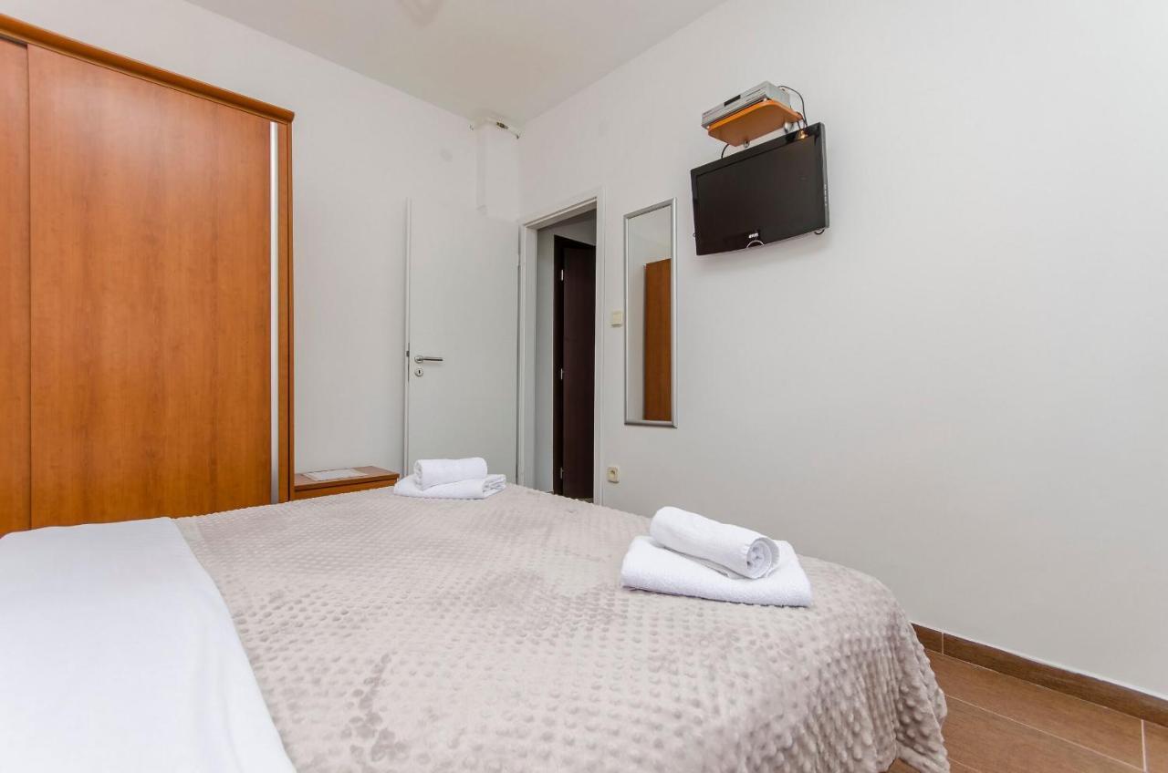 Apartments And Rooms Mare Vodice Exterior foto