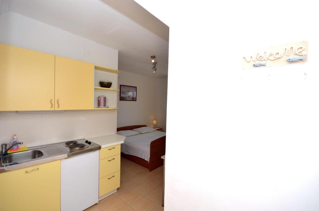 Apartments And Rooms Mare Vodice Exterior foto
