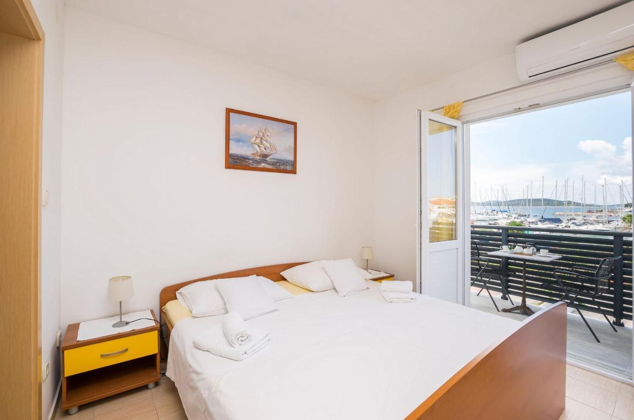 Apartments And Rooms Mare Vodice Exterior foto