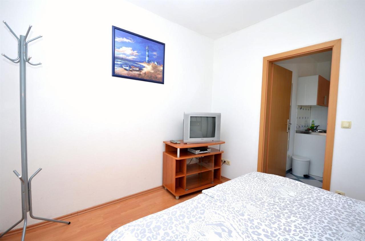 Apartments And Rooms Mare Vodice Exterior foto