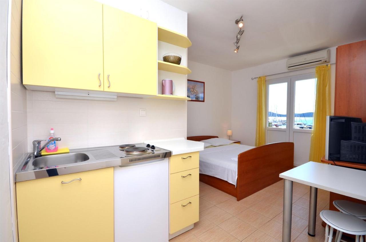 Apartments And Rooms Mare Vodice Exterior foto