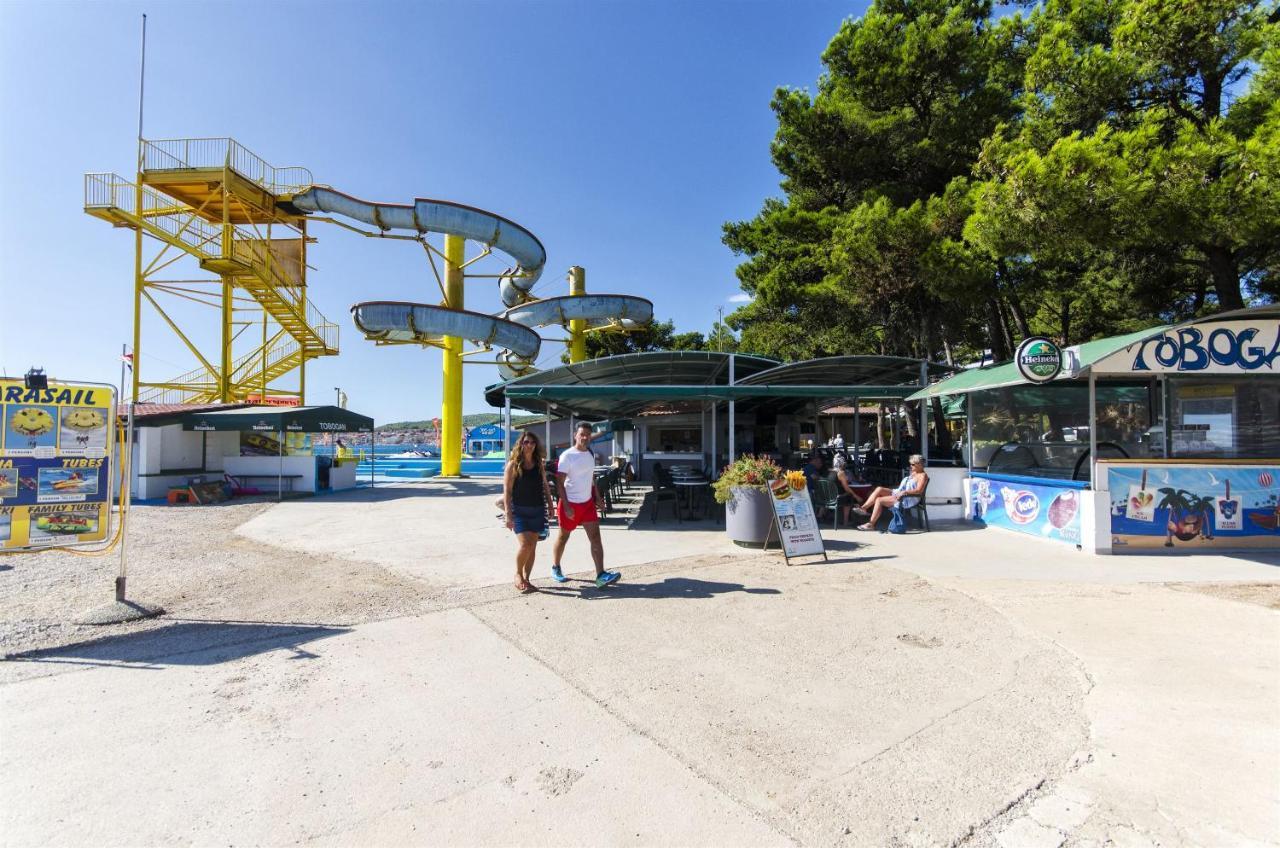 Apartments And Rooms Mare Vodice Exterior foto
